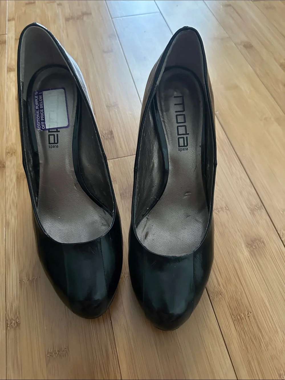 Moda Spana Black Patent Leather Round-Toe Pumps - Picture 1 of 3